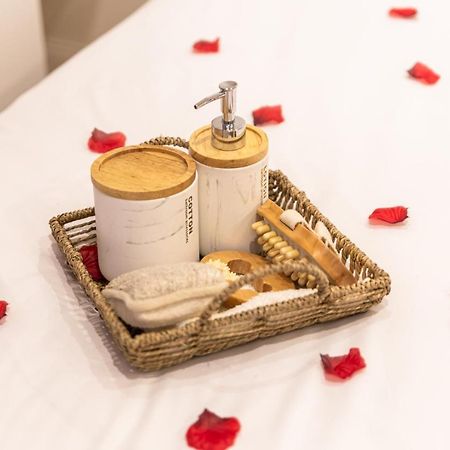 Le Petit Paris - Cocon & Spa & Sauna Шартр Екстер'єр фото